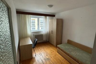 Inchiriez apartament doua camere in Manastur Aleea Vidraru - 1