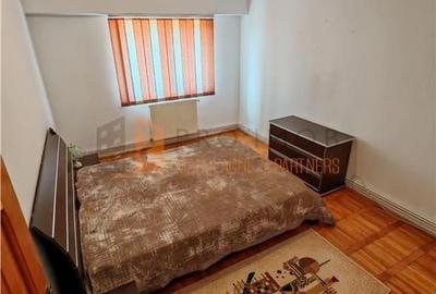 Apartament 3 camere decomandat confort 1 in zona Centru - 4
