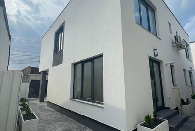 Duplex cu 4 camere cu Canalizare în Central - 11