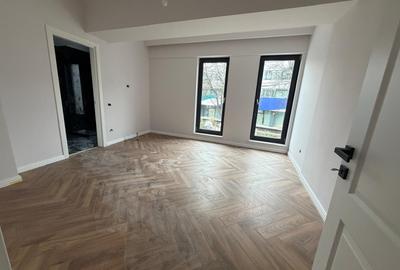 Apartament cu 3 camere semidecomandat, mobilat în Băneasa - 2