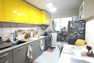 Apartament cu 4 camere decomandat în Tei - 2
