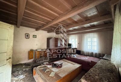 Casă cu 2 camere cu Teren 725 Mp în Central - 2