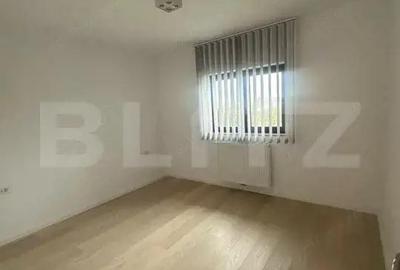 Casă cu 5 camere cu Teren 1600 Mp în Central - 17