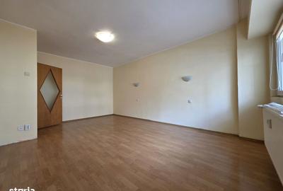 Garsonieră decomandată în Tei - 2