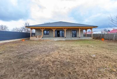 Casă cu 4 camere în Exterior Vest - 2