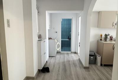 Apartament cu 2 camere decomandat în 9 Mai - 2