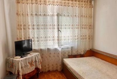 Pozitie excelenta!Rovine,decomandat ,etaj 3. - 2