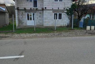 Casă individuală cu 3 camere cu Teren 800 Mp în Exterior Vest - 1