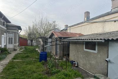 Casă cu 6 camere cu Teren 637 Mp în Central - 2