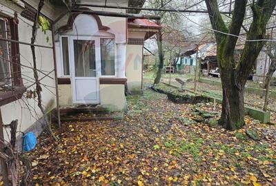 Casă cu 5 camere cu Teren 1300 Mp în Tatomirești - 1