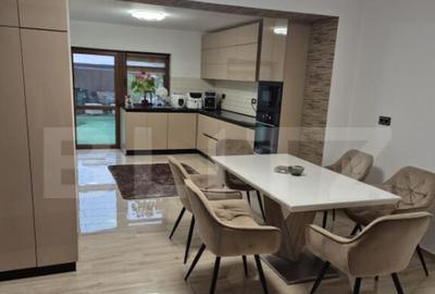 Casă cu 4 camere cu Teren 583 Mp în Central