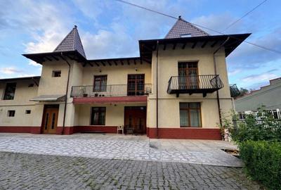 Casă cu 4 camere în Central