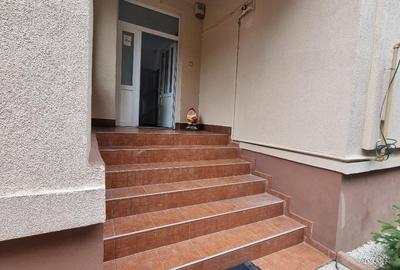 Casa solida parter si etaj zona semicentrala cu acces auto 159000 Euro - 3
