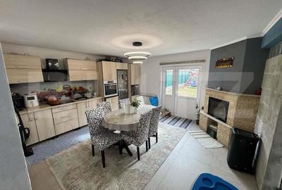 Apartament la casa, 3 camere, 82 mp, curte comuna, zona Valea Ghinzii - 1