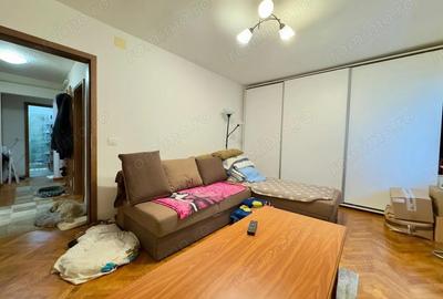 La etajul 1, decomandat si dotat cu centrala termica proprie. Zona Soarelui ! - 2