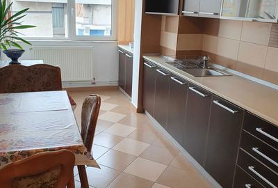 Apartament cu 3 camere decomandat în Central - 8