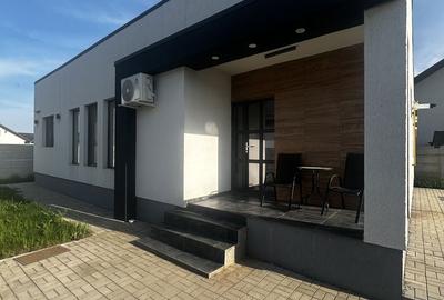 Casă cu 4 camere în Central