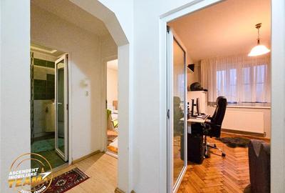 Apartament cu 3 camere decomandat, mobilat în Central - 6