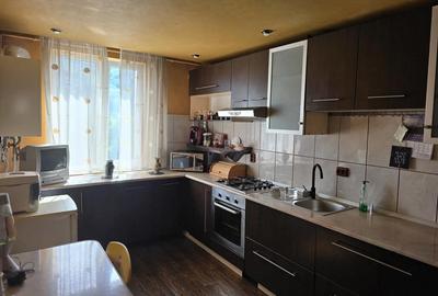 Apartament cu 4 camere decomandat în Central - 1
