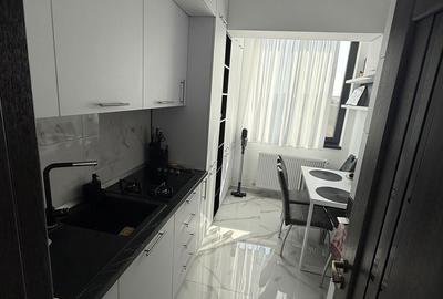 Apartament cu 3 camere decomandat în Paltin