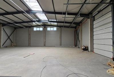 Spațiu industrial, de 595 mp, în Central