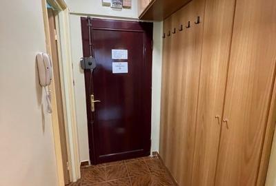 Garsoniera ultracentrala, mob., etaj 7, bloc solid, termoizolat, langa  Cismigiu - 15