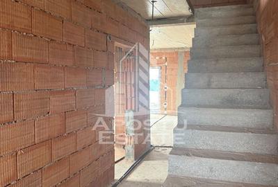 Casă cu 4 camere cu Teren 278 Mp în Bazoș - 4