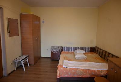 Piata Delfinului, urgent, proprietar - 14