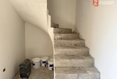 Casă cu 4 camere cu Teren 305 Mp în Săcălaz - 5