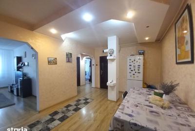 Apartament cu 4 camere decomandat în Republicii - 11