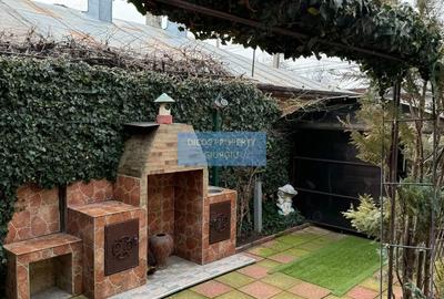 Casă cu Canalizare în Central - 11