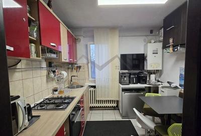 Apartament cu 2 camere semidecomandat în Podu Roș - 3