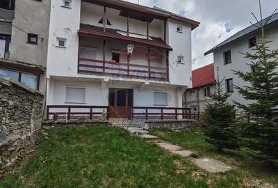 Hotel/Pensiune, de 366 mp, în Central - 1