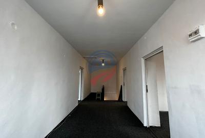 Spațiu comercial, de 225 mp, în Central - 18