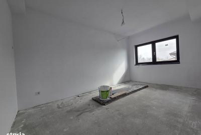 Casă cu 4 camere cu Teren 300 Mp în Central