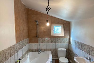 Casă cu 4 camere în Central - 1