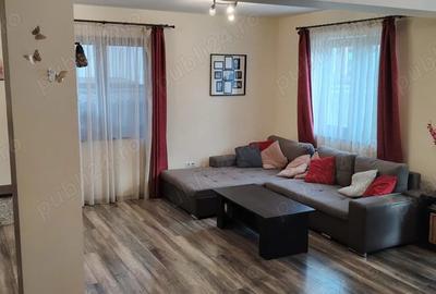 Vand casa cu 3 dormitoare com Halchiu-proprietar - 1