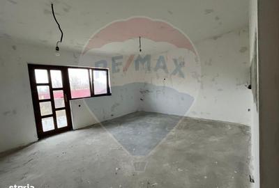 Casă cu 5 camere decomandat cu Teren 1300 Mp în Conțești - 1