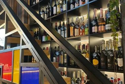 Calea Victoriei - Centrul Istoric- suprafata 140 mp -pret 4100 euro - 6