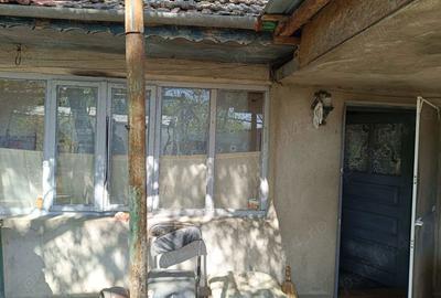 Casă cu 3 camere cu Teren 533 Mp în Fetești - 9