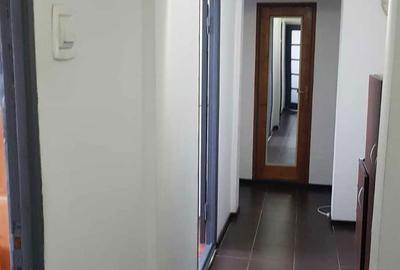 Apartament cu 3 camere decomandat în Micro 18 - 8
