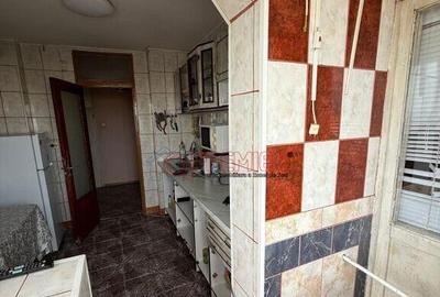 Str. Ion Iriceanu 3 camere decomandat - Bloc anvelopat - 1