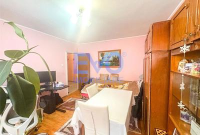 Apartament cu 4 camere decomandat în Dacia - 11