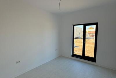 Casă cu 3 camere cu Canalizare în Afumați - 2