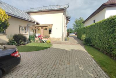 Casa cu garaj, teren 2000mp, chirie , Iaslovat - 4