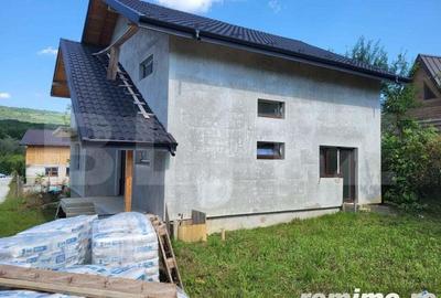 Casă cu 4 camere cu Teren 500 Mp în Bârnova - 8