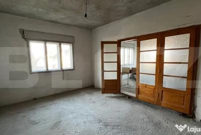 Casă cu 5 camere cu Teren 1950 Mp în Central - 3