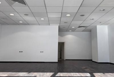 Spațiu comercial, de 60.130001068115 mp, în 1 Mai - 3