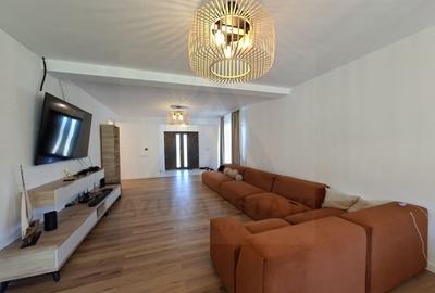 Casă individuală cu 4 camere cu Canalizare în Sadu - 2