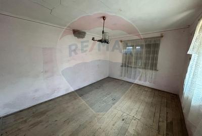 Casa cu 3 camere de vanzare COMISION 0% - 11